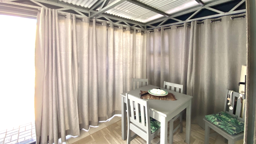 2 Bedroom Property for Sale in Velddrif Western Cape